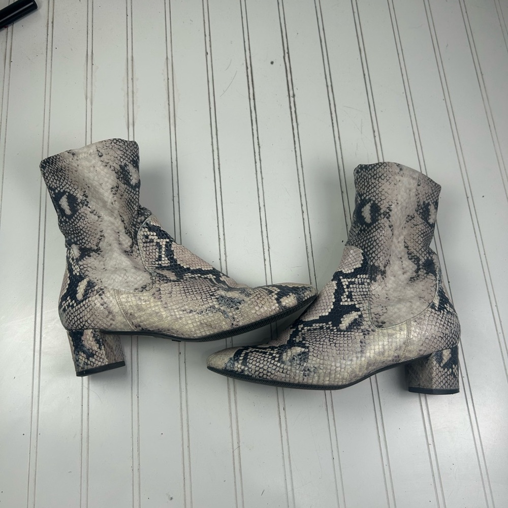 Stuart Weitzman Ernestine Python Stretch Leather … - image 2